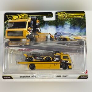 Hot Wheels Team Transport ’20 TOYOTA GR SUPRA & FLEET STREET #86